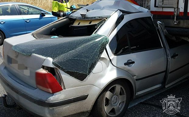 Herido de gravedad tras colisionar contra un camión en la A-1