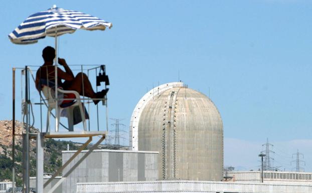 Una Eurocámara muy dividida apoya etiquetar como verde la energía nuclear