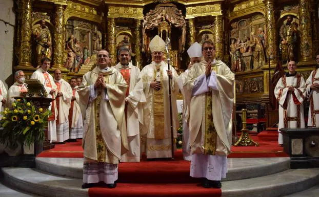 El arzobispo ordena dos nuevos sacerdotes para la archidiócesis de Burgos