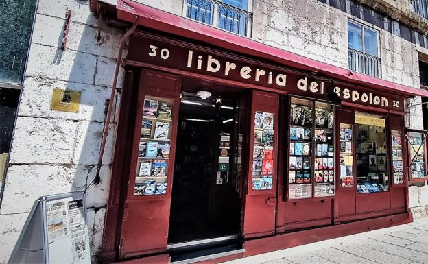 La Librería del Espolón asegura que es ajena a las operaciones de compraventa del edificio