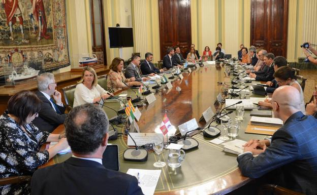 Dueñas urge al Ministerio de Agricultura a convocar la Mesa de la Sequía ante la escasez de agua para regadío