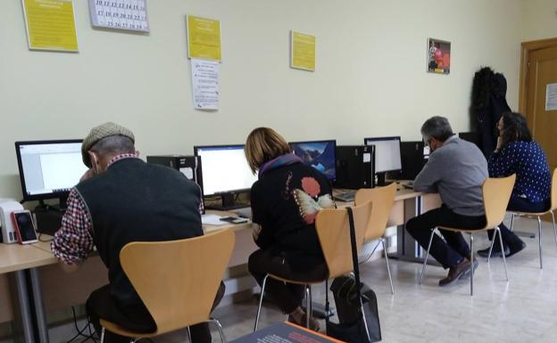 Digitalizar a los más mayores es posible en Torresandino