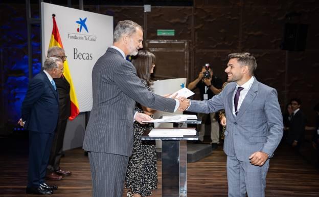 Dos estudiantes burgaleses reciben una beca para estudiar posgrado en el extranjero