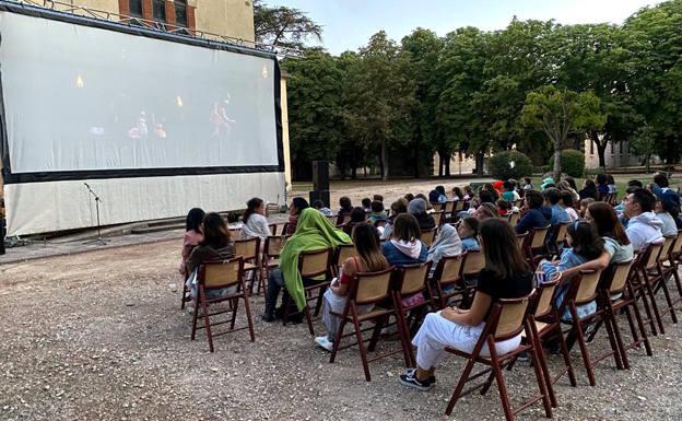 Más de 100 personas participan en el Festival sobre Comercio Justo y Consumo Responsable de la UBU