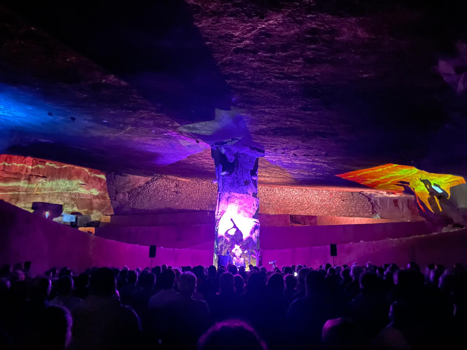 Neønymus se adentra en la montaña para ofrecer un concierto en las canteras de Burgos