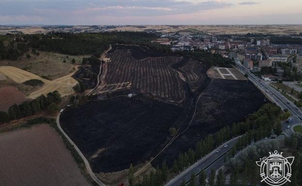 El fuego quemó 15 hectáreas en la ladera del Castillo en Fuentecillas