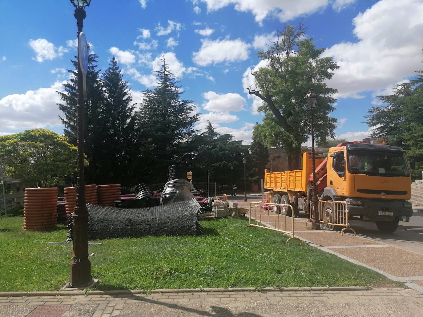 Obras de peatonalización del Arco de San Martín de Burgos