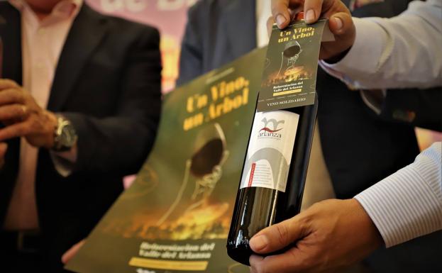 Una campaña basada en la venta de vino busca reforestar la parte quemada del Arlanza