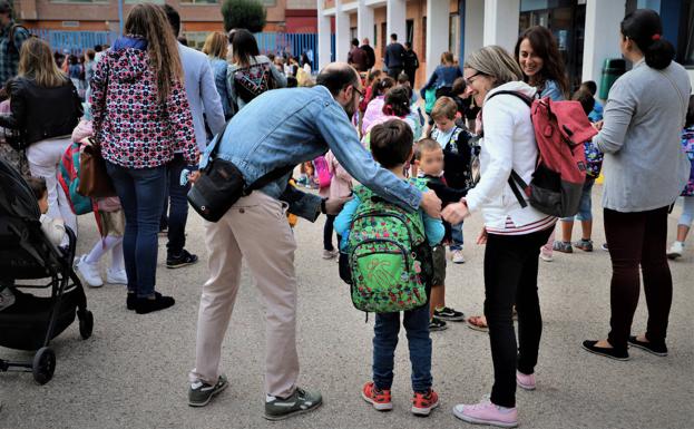 Vuelta al colegio en Burgos con la 'normalidad' arrebatada por la covid