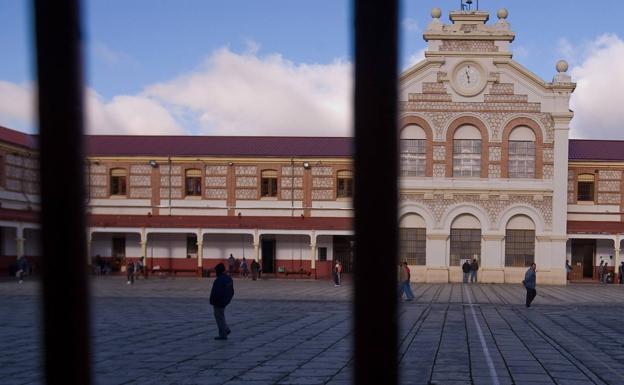 El 40% de la plantilla de la prisión de Burgos está sin cubrir