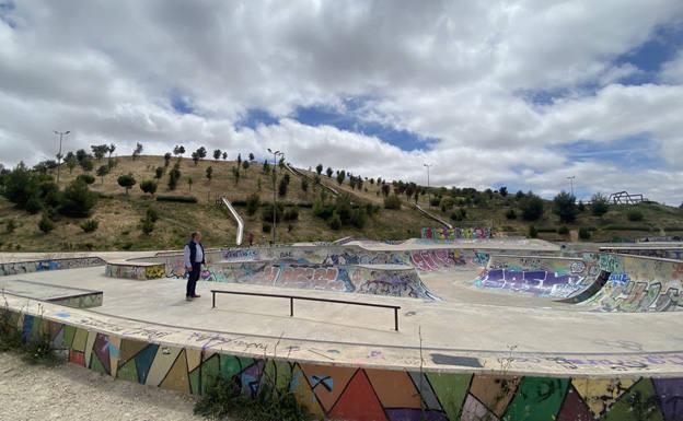 Burgos dedica su pista de skate al 'héroe del monopatín'