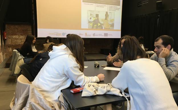Alumnos de la UBU crean productos de apoyo para ayudar a pacientes con necesidades especiales