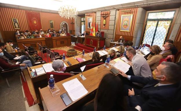 Los concejales les cuestan a los burgaleses 71.000 euros de media al mes este 2022