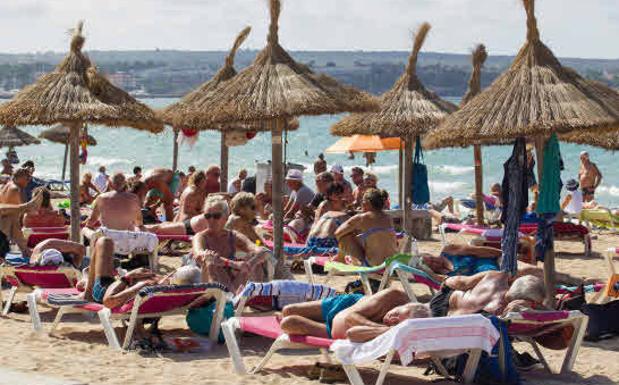 El turismo coge brío y recupera este verano los niveles prepandemia