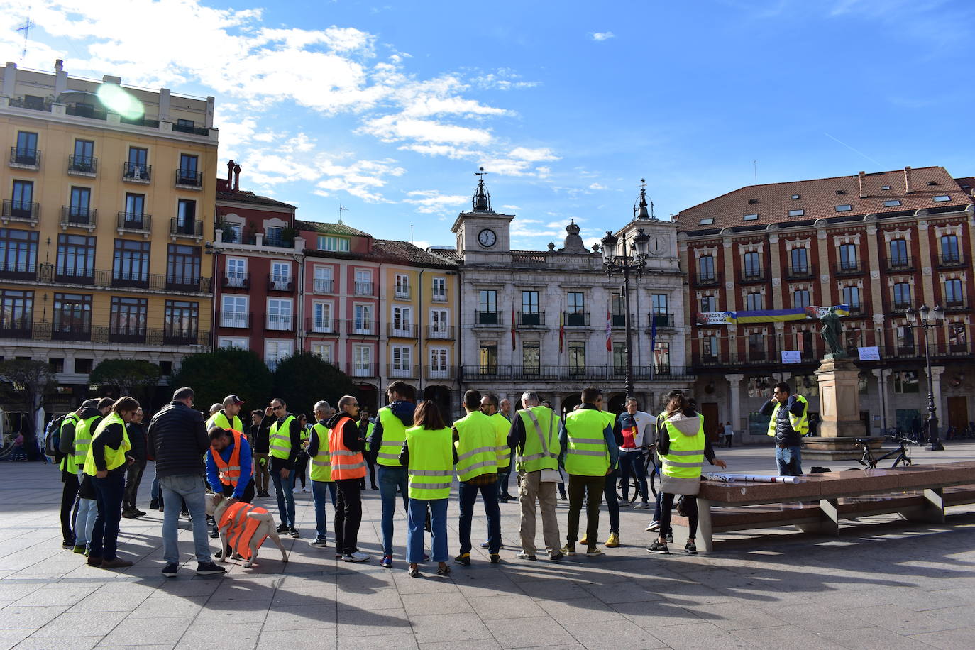 La Policía Local de Burgos protesta frente al Ayuntamiento