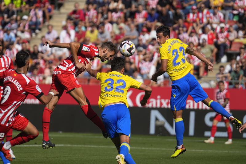 Stuani rescata 'in extremis' un punto ante el Cádiz en Montilivi