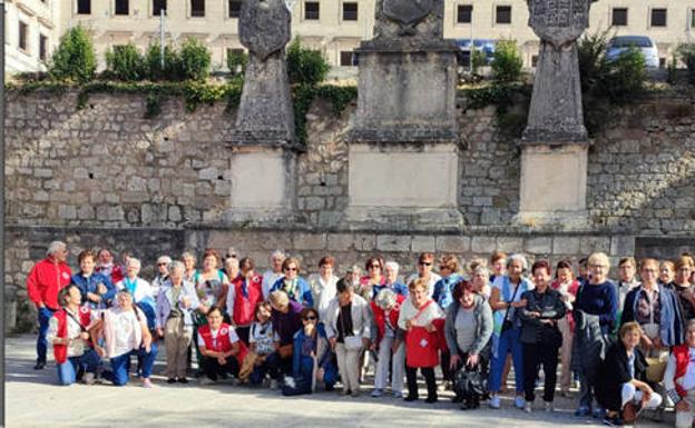 Un centenar de personas mayores participan en las actividades de la Cruz Roja en Melgar de Fernamental