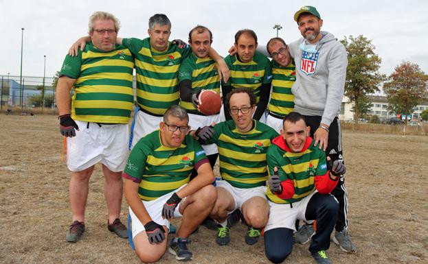 Los 'corzos' entrenan al fútbol americano en Quintanadueñas