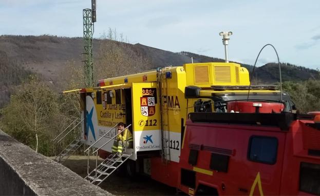 Los medios de la UME se retiran ante la mejoría de la situación en el incendio de Valle de Mena