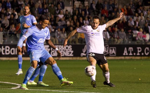 El Burgos CF asalta el Gran Canaria y el liderato de Segunda División