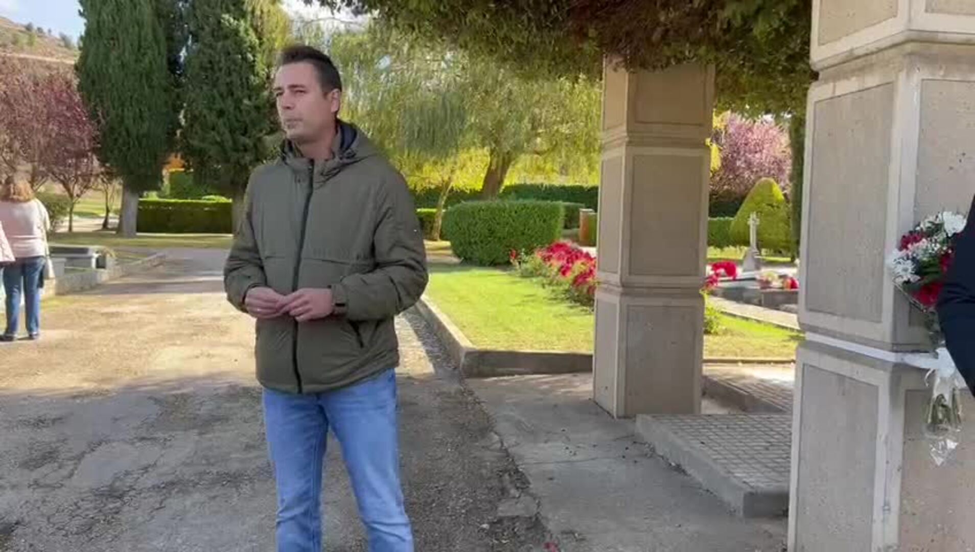 Homenaje a las víctimas del franquismo en el cementerio de Burgos