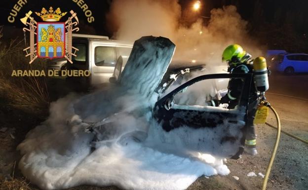 Incendiado un vehículo en las inmediaciones del Puente Conchuela de Aranda