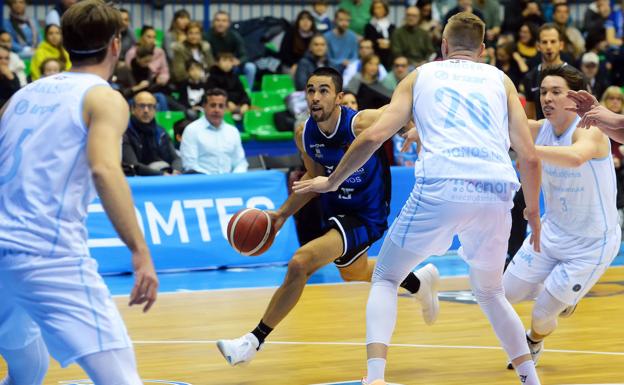 El UBU San Pablo Burgos cumple y se impone a Balonmano Ikasa Boadilla