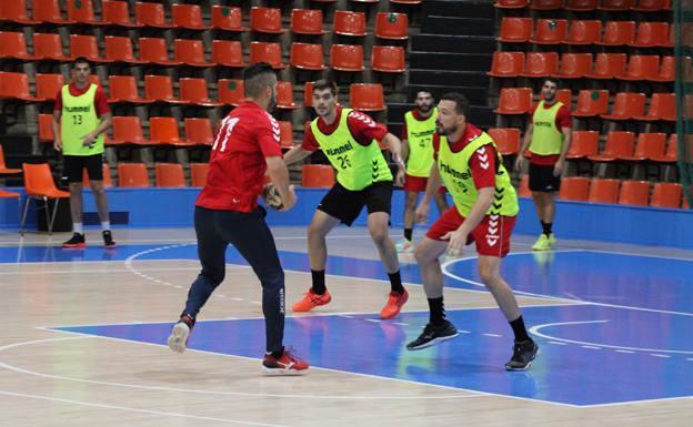 UBU San Pablo Burgos se enfrenta este sábado al Balonmano Zamora