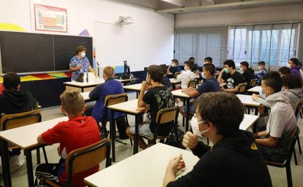 Italia amenaza con dejar sin ayudas a quienes no completen el ciclo educativo obligatorio