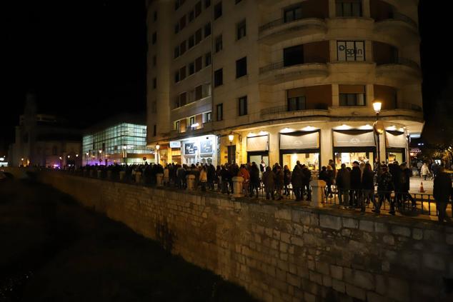 El centro de Burgos se llena contra la violencia de género