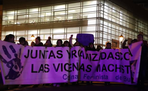 Miles de burgaleses se lanzan a las calles contra la violencia de género