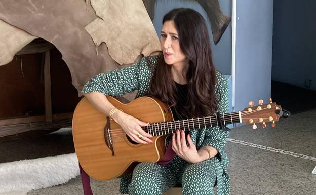 Marilia (EBS) presenta en el MEH la primera canción de su nuevo disco: 'Una cueva en el invierno'