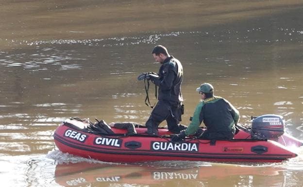 Localizan los cadáveres de los dos tripulantes del ultraligero que se estrelló en el Duero