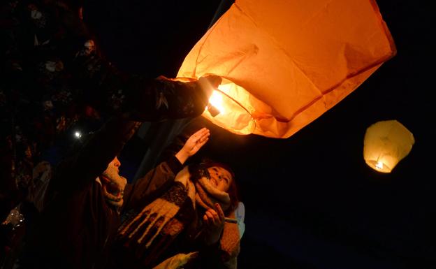 Burgos soltará al cielo 3.000 farolillos voladores en recuerdo de los refugiados del Congo
