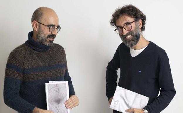 Esquivias y Ayerbe conjugan fotografía y literatura en 'Mirlo', «la revista más bonita del mundo»