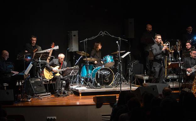 La Fundación Caja de Burgos ofrece un concierto navideño con Big Band Burgos en Aranda y Burgos