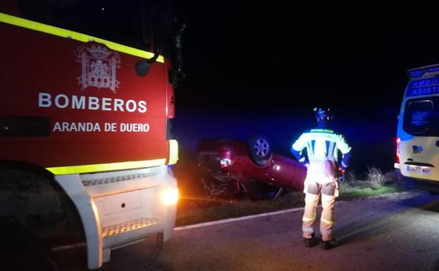 Herido un hombre tras volcar su turismo y salirse de la vía en Quintanamanvirgo