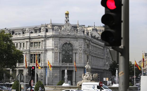 Los bancos recortan su financiación a las empresas españolas más contaminantes