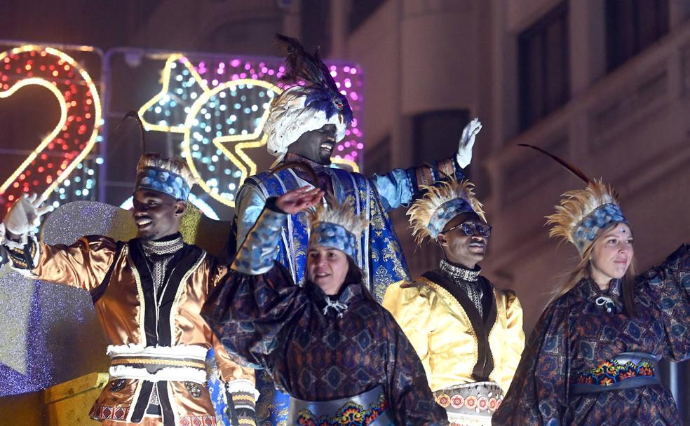 Burgos se rinde al paso de los Reyes Magos