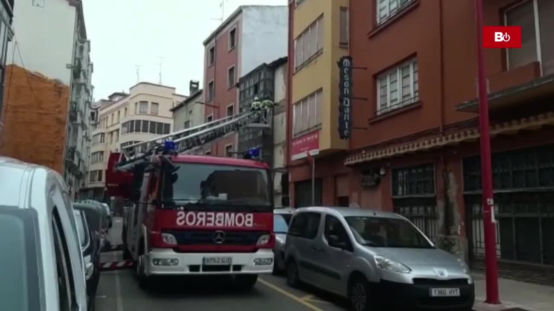 Esperan durante media hora a que les abran las puertas de Aquende