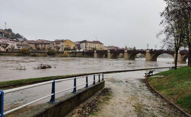 La lluvia y la nieve traerán crecidas en el Ebro y el Arlanza a su paso por Burgos