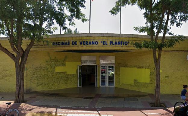 La reforma de los vestuarios de las piscinas de verano de El Plantío se acometerá tras el verano