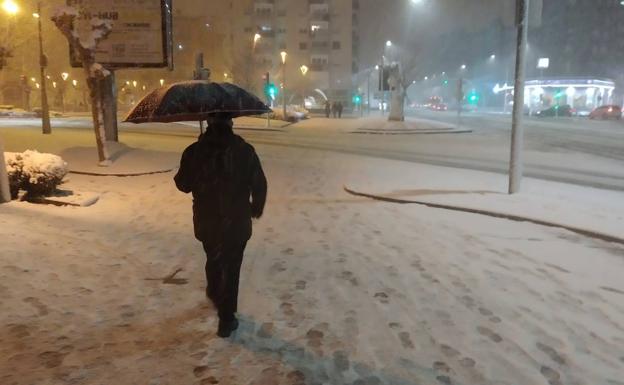 La nieve condiciona la circulación en varios tramos de carretera de Burgos