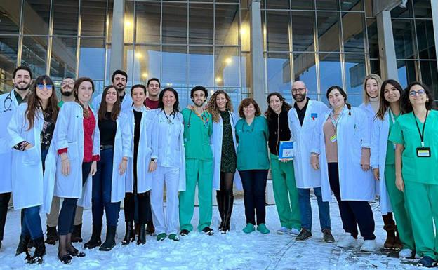 Dos médicos del HUBU elaboran un manual dirigido a terapeutas ocupacionales