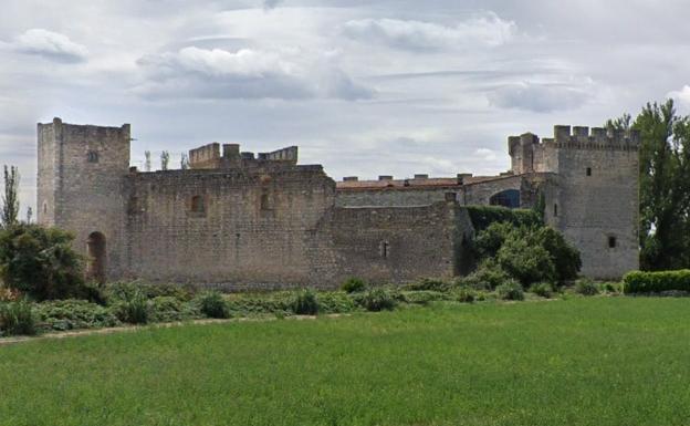 Vivir en un castillo del siglo XIV en Sotopalacios es posible por 2,4 millones