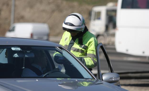 Un juzgado de Burgos resuelve que la DGT deberá devolver los puntos cuando se anule la multa