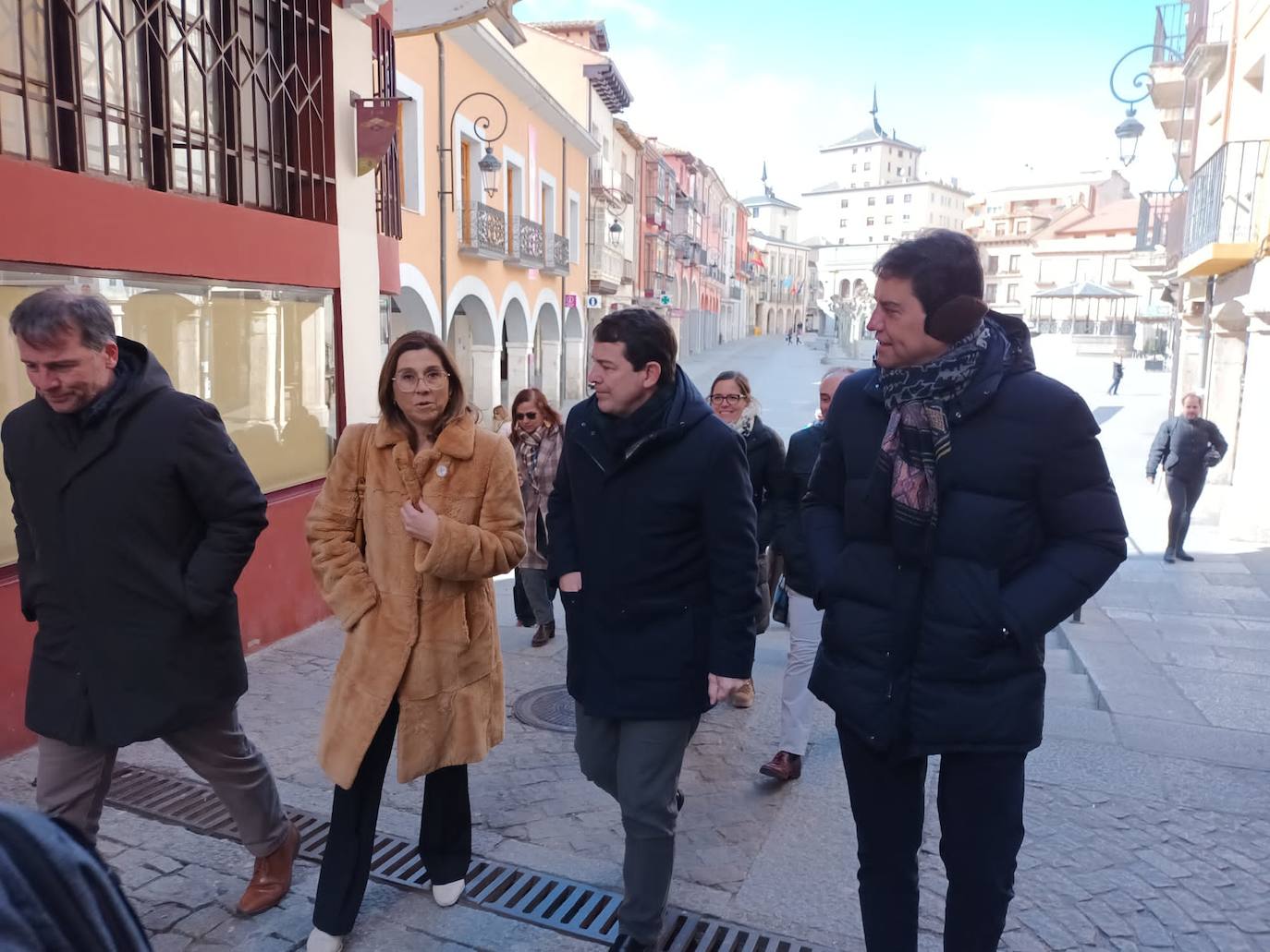 El presidente de la Junta ha visitado la cooperativa Tierra Aranda que ha cumplido 60 años