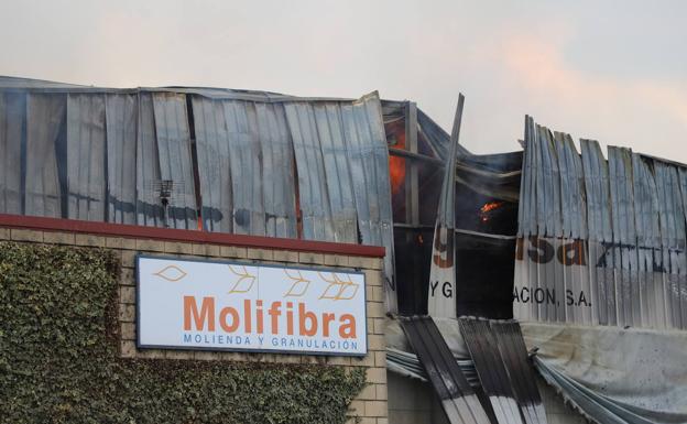 Molifibra confía en seguir trabajando a la espera de evaluar los daños del incendio