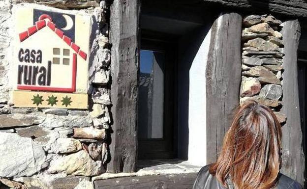 La Junta permitirá establecimientos de turismo rural en municipios de hasta 10.000 habitantes