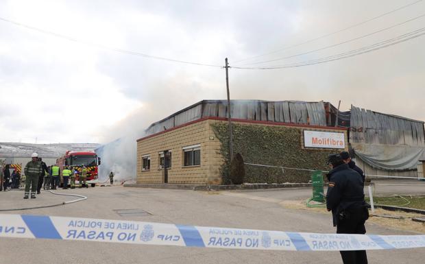 La intervención «rápida y precisa» ha impedido un incendio de «magnitudes importantes» en Molifibra